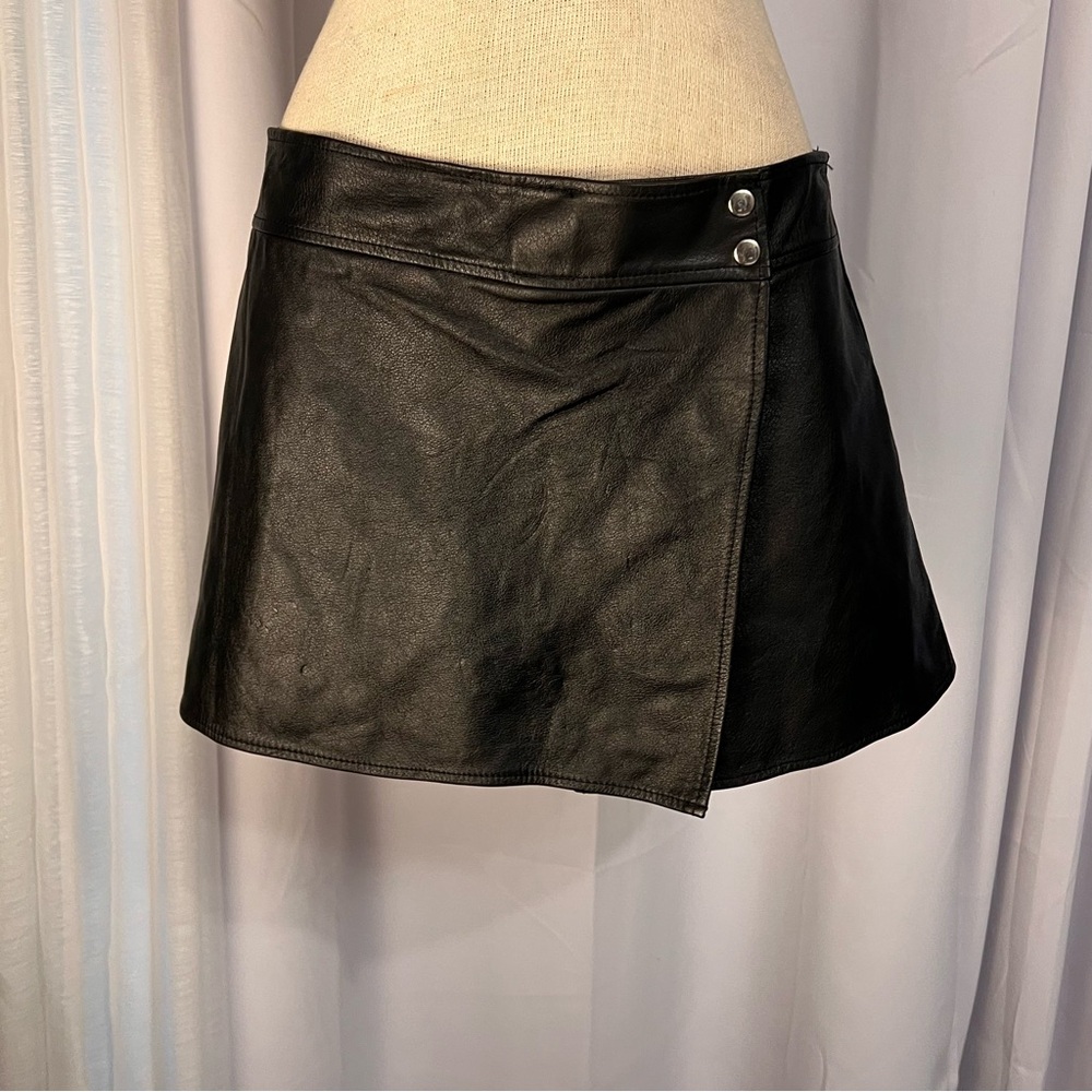Women’s micro / mini leather skirt clasp button rock & roll retro Y2K sexy